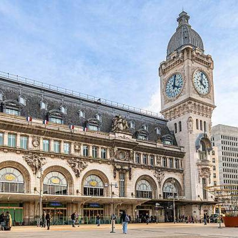 View of the Gare de Lyon train station and its clock tower in Paris，France