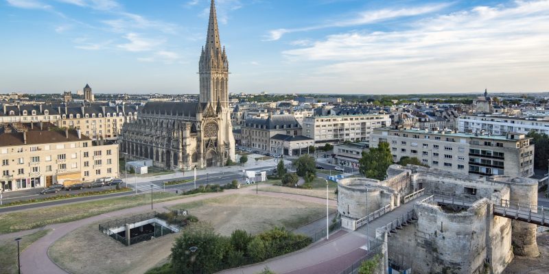 Views of the church of San Pedro and the Castle of Caen